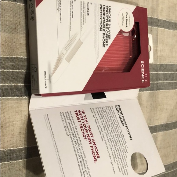 iPhone X/XS Tech 21 cases - Picture 3 of 4